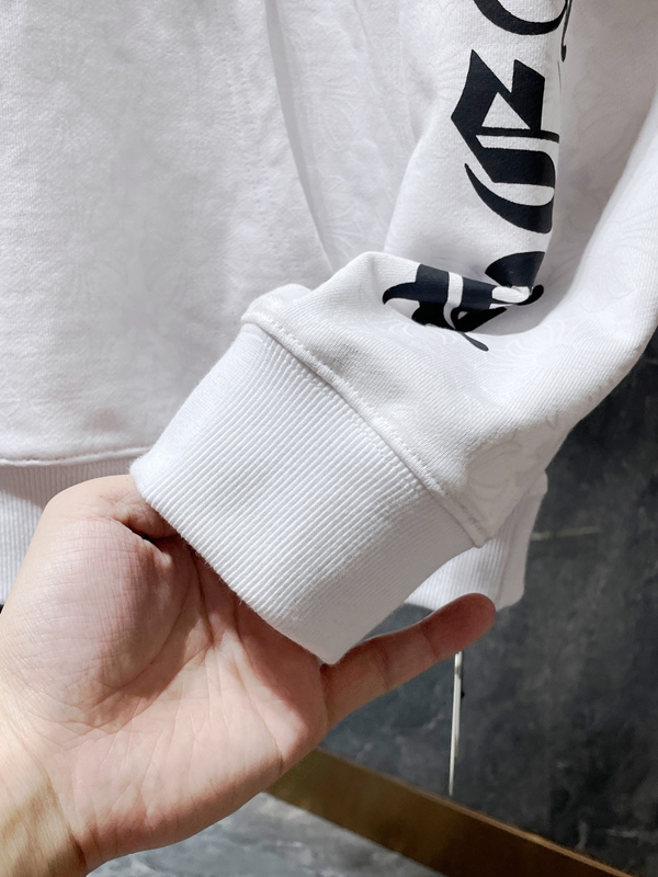 ブランドパーカー着用イメージ